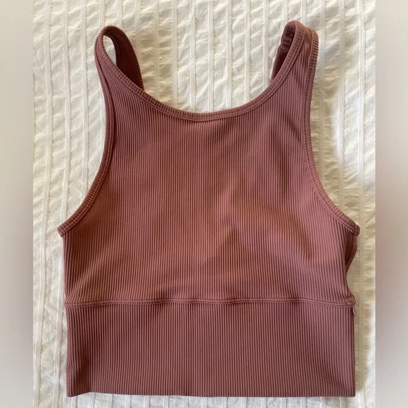LULULEMON- Power Pivot Ribbed Tank. - Picture 2 of 5